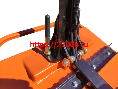 Мотосноуборд ИСКРА-2, вариатор TAV2-40, двигатель LIFAN KP270 10 л.с., фара, тормоз фото 4 Мотосноуборд ИСКРА-2, вариатор TAV2-40, двигатель LIFAN KP270 10 л.с., фара, тормоз фото 4