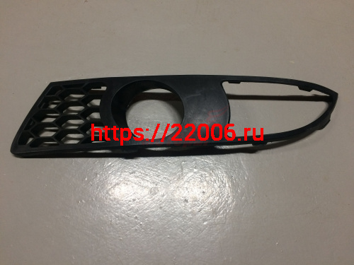 Решетка противотуманной фары левая M11 (M11-2803517) Решетка противотуманной фары левая M11 (M11-2803517)